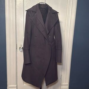 Zara 100% wool coat in military green. In great pre-own condition. Size S